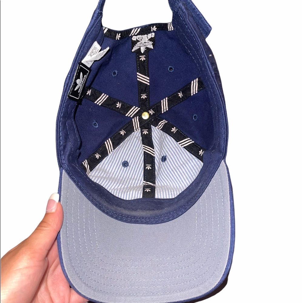 Adidas hat - Picture 3 of 3